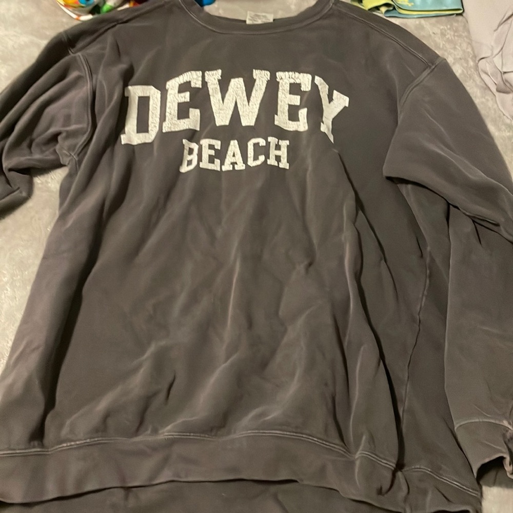 dewey beach crew neck